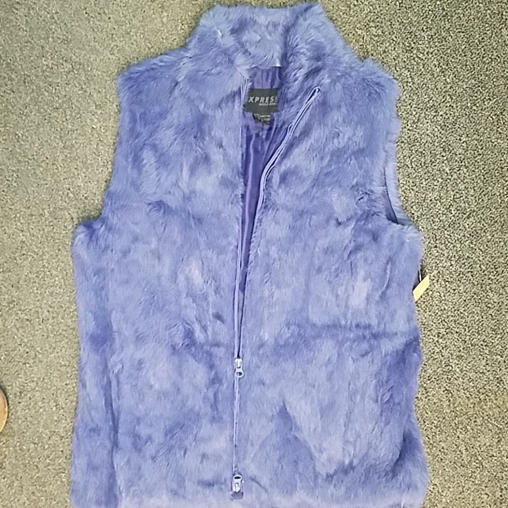 Express Rabbit Fur Vest - Picture 6 of 7